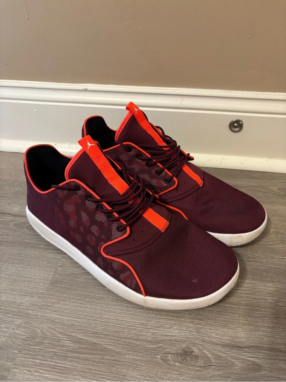 Men's Jordan eclipse sneakers